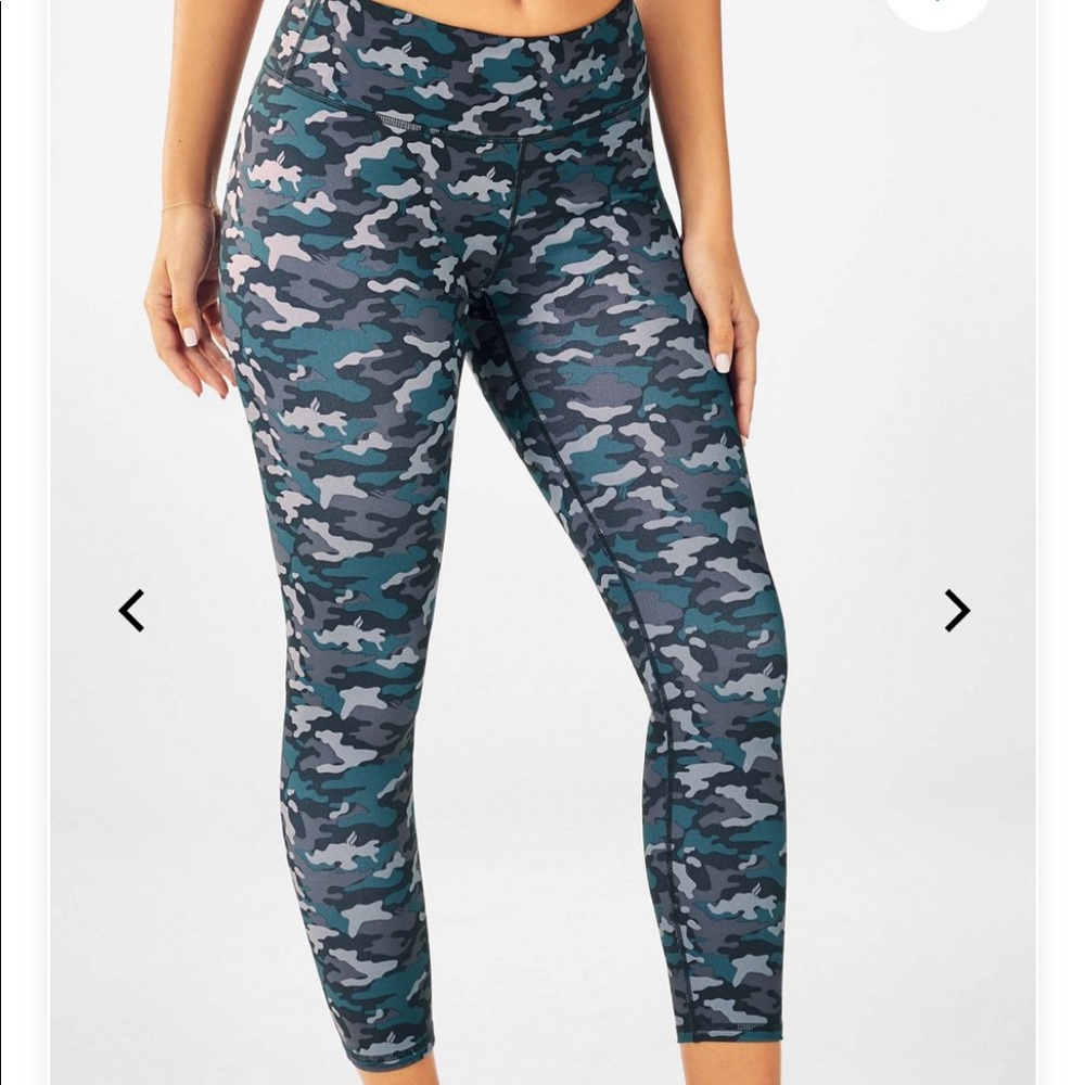 SOLD Small Camo Fabletic Powerhold Leggings